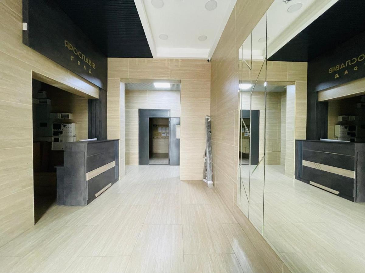 Designer In The Residential Complex 